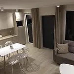 Amber House * 드지비르지노