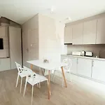 Amber House 샬레 드지비르지노